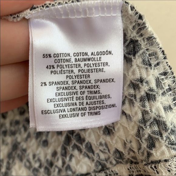 Anthropologie Postmark blue geometric Quilted texture Top XSP - Picture 6 of 6